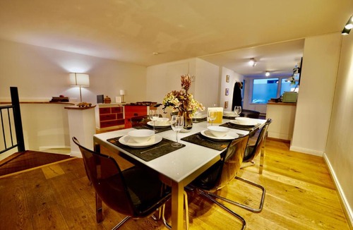 Altstadt-Nord Apartment | Central Maisonette Loft near Cologne Cathedral