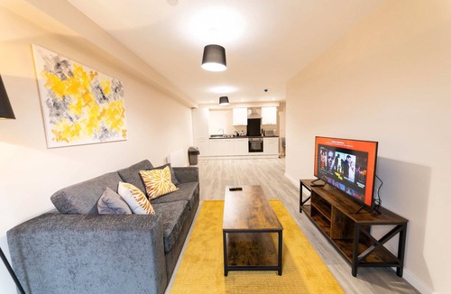 Manchester Apartment | Central Manchester Modern 2BR – Sleeps 4