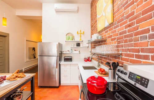 Vieux-Quebec-Cap-Blanc-colline Parlementaire Condo | Central, modern and Spacious 3-Bedroom Condo in Old Quebec