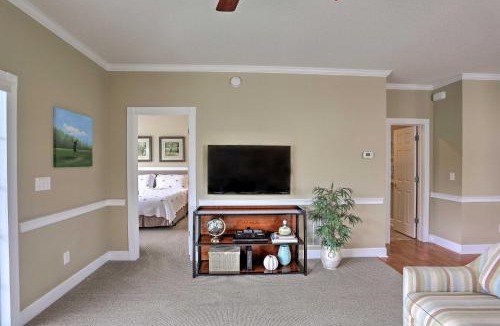 Central Myrtle Beach House | Central Myrtle Beach Condo w/Golf Course View!