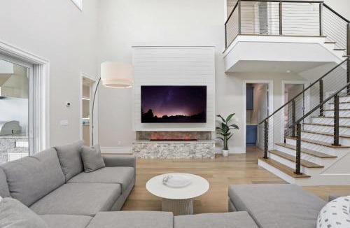 Central Naples House | Central Naples Luxury - Pool Spa and Prime Location