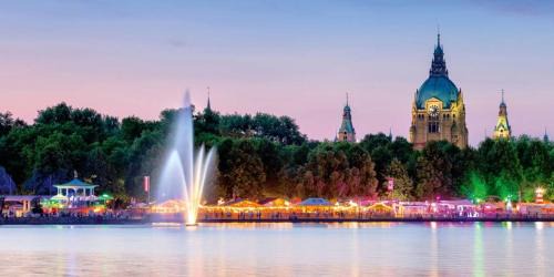 Vahrenwald Apartment | Central, Near Main Train Station, Supermarket, Train, Vahrenwalder