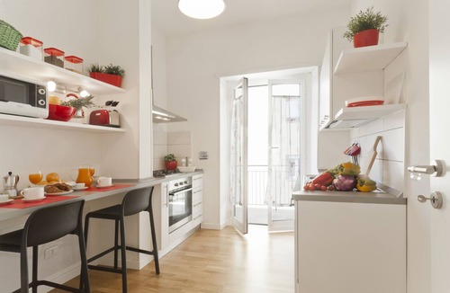 Appio Latino Apartment | Central, next to the Metro, overlooking the famous Appia Antica Park