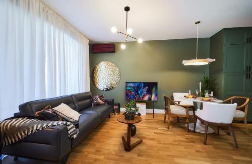 Timisoara Apartment | Central oLiv Apartment with free parking