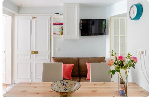 Montparnasse Apartment | Central Paris 6 - St Germain & Montparnasse Aldaro