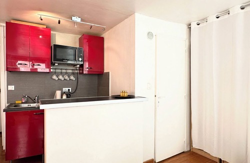 Quartier du Mail Apartment | Central Paris Studio Bright/Near metro/Pompidou