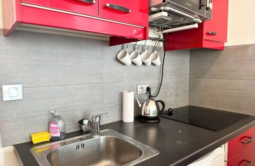 Quartier du Mail Apartment | Central Paris Studio Bright/Near metro/Pompidou