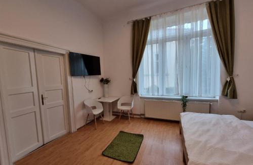 Old Town Apartment | Central Park Apartments