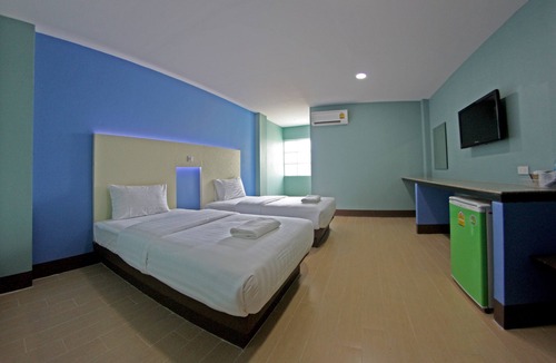 Sing Buri Hotel | Central Park Hotel