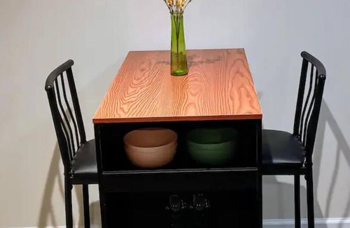Fairfield Apartment | Central Perk 1-bedroom apartment in delightful Fairfield with WiFi, AC