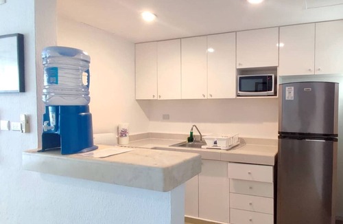 Gonzalo Guerrero Condo | Central, Private Rooftop, Parking, Pool