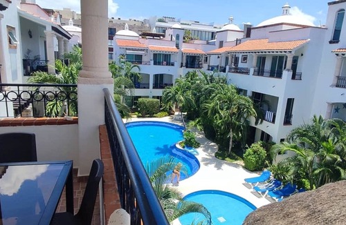 Gonzalo Guerrero Condo | Central, Private Rooftop, Parking, Pool