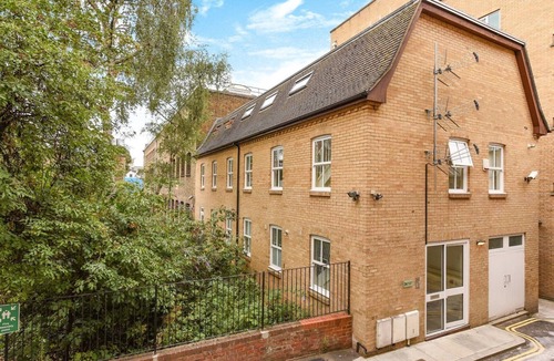 Maida Vale Apartment | Central, quiet, Spacious flat near amenities and amazing transport links