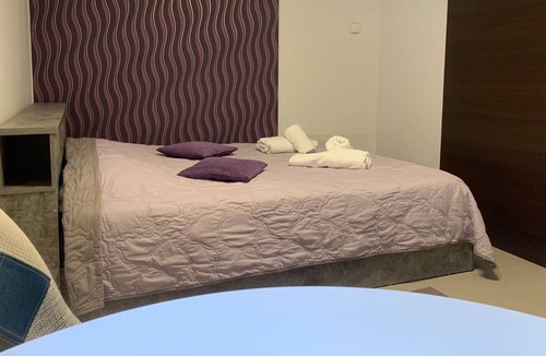 Edessa Apartment | Central & Riverfront Room