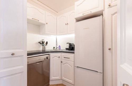 Nice Apartment | Central Saint Jean new 2 bedroom apartment.