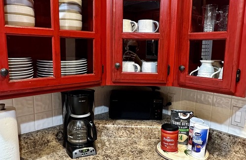 Amarillo Cottage | Central Safe Neighborhood - Kids - Pet Friendly