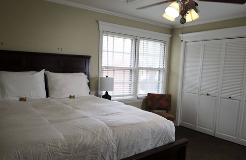 Amarillo Cottage | Central Safe Neighborhood - Kids - Pet Friendly