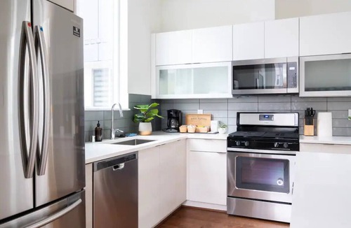 Atlantic House | [Central Seattle] Sophisticated Home with Breathtaking City Views