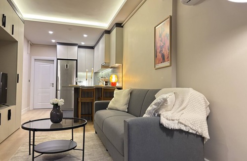 Osmanbey Apartment | Central Şişli Gem – Modern 1BR with AC