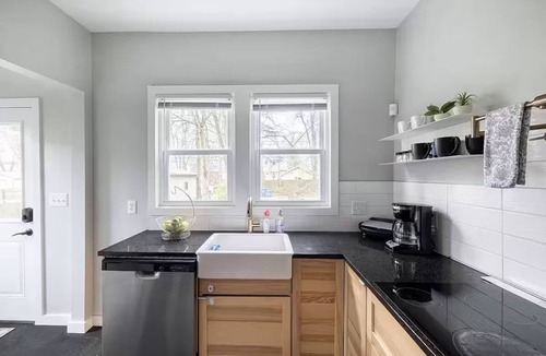 Meridian-Kessler House | Central SoBro Staycation, walk to Food, Brews, & Do's