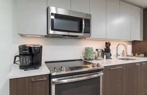 Central Square Apartment | Central Square 2BR Condo near Harvard & MIT Spacious Gym & Work