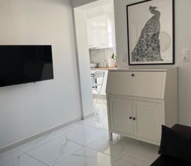 Ierapetra Apartment | Central Square apartment by the sea