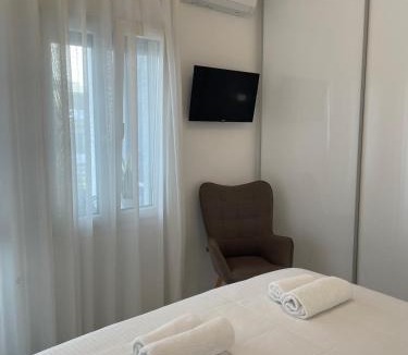 Ierapetra Apartment | Central Square apartment by the sea