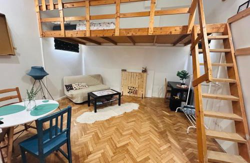 Magdolna negyed Apartment | Central Studio in Budapest- Center on feet 15 min! Metro 3 min!
