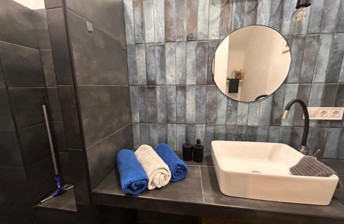 Magdolna negyed Apartment | Central Studio in Budapest- Center on feet 15 min! Metro 3 min!