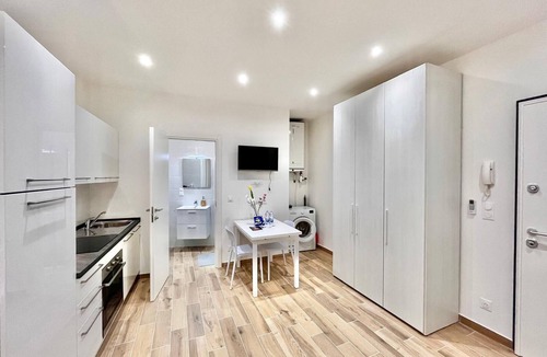 Old Town Condo | Central Studio in Menton – Old Town, Shops & Beaches Nearby