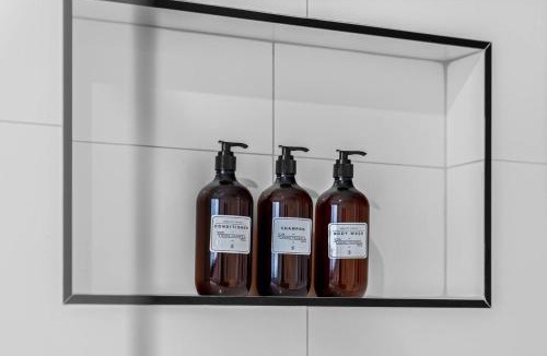 Beechworth Apartment | Central Studio in new townhouse