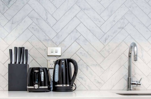 Auckland Central Business District Apartment | Central Stylish Comfy Studio with Swimming Pool