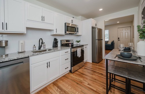 Civil Rights Historic District Condo | Central Suites Trio- King Beds/Ample Parking/WiFi