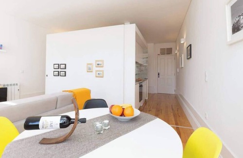 Lapa Apartment | Central Sunny Flat - Prime Location by HostWise