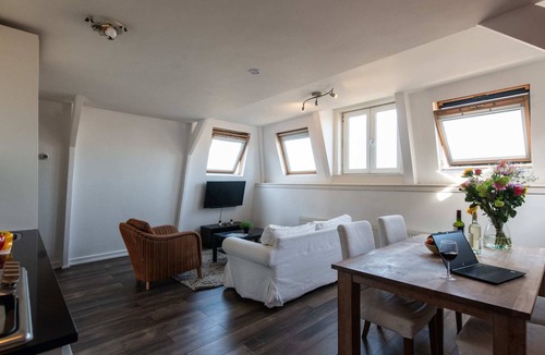 Oude Pijp Apartment | Central top floor apartment with private balcony