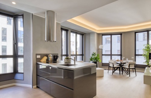 San Babila Apartment | Central Tower S Babila - Elegant 2bdr With Rooftop Terrace