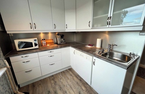 Narvik Apartment | Central Trainstation Apartment with free Parking