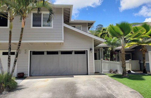 Mililani Mauka - Launani Valley House | Central tropical streamside retreat. NO CLEANING FEE.