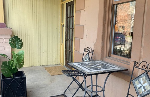Little Italy House | Central victorian Dwtn 3-Bedroom 2-bath oasis