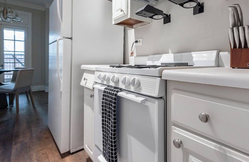 DeBaliviere Place Apartment | Central West End by Barsala