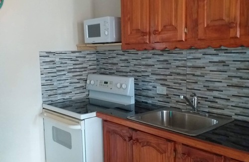 Arthurs Seat Apartment | Centrally located 2 bedroom apt in Warrens. Great for vacation or business !