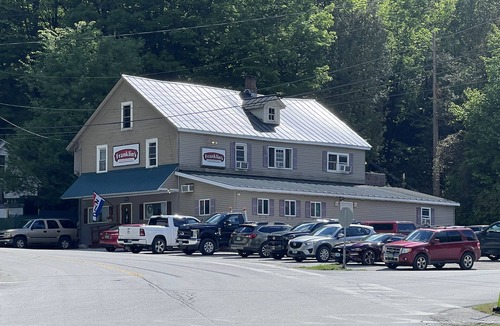 Proctor House | Centrally located 3-bedroom Basecamp in Proctor VT.