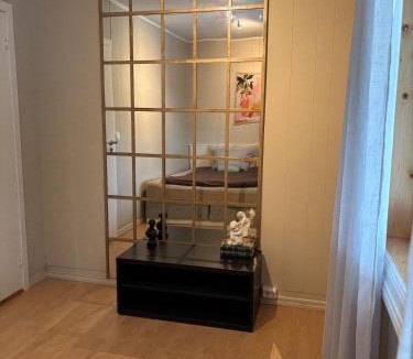 Raufoss Apartment | Centrally located, 3 bedrooms, garden, parking and fast WiFi