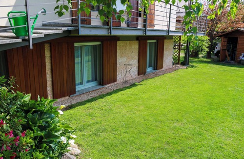 Maccagno Apartment | Centrally located 3-room apartment with large garden, just 100 m from the lake
