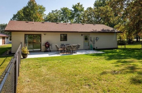 Brainerd House | Centrally located 4 BR home!