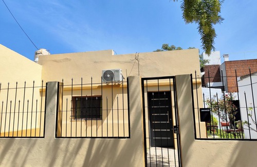 Gualeguaychu House | Centrally located house : Patio, Grill and Garage