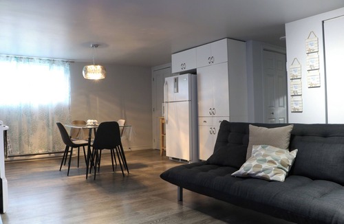 Sherbrooke Apartment | Centrally located between Sherbrooke and Magog, Adventure, lakes, trails and nature.