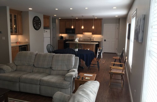 Otis Apartment | Centrally Located Berkshire Getaway Perfect for Any Season