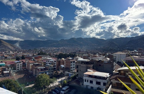 Cusco Historic Center House | Centrally located building perfect for tours with all services and amenities.