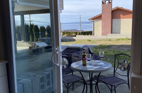 Powell River Apartment | Centrally located one bedroom with ocean view